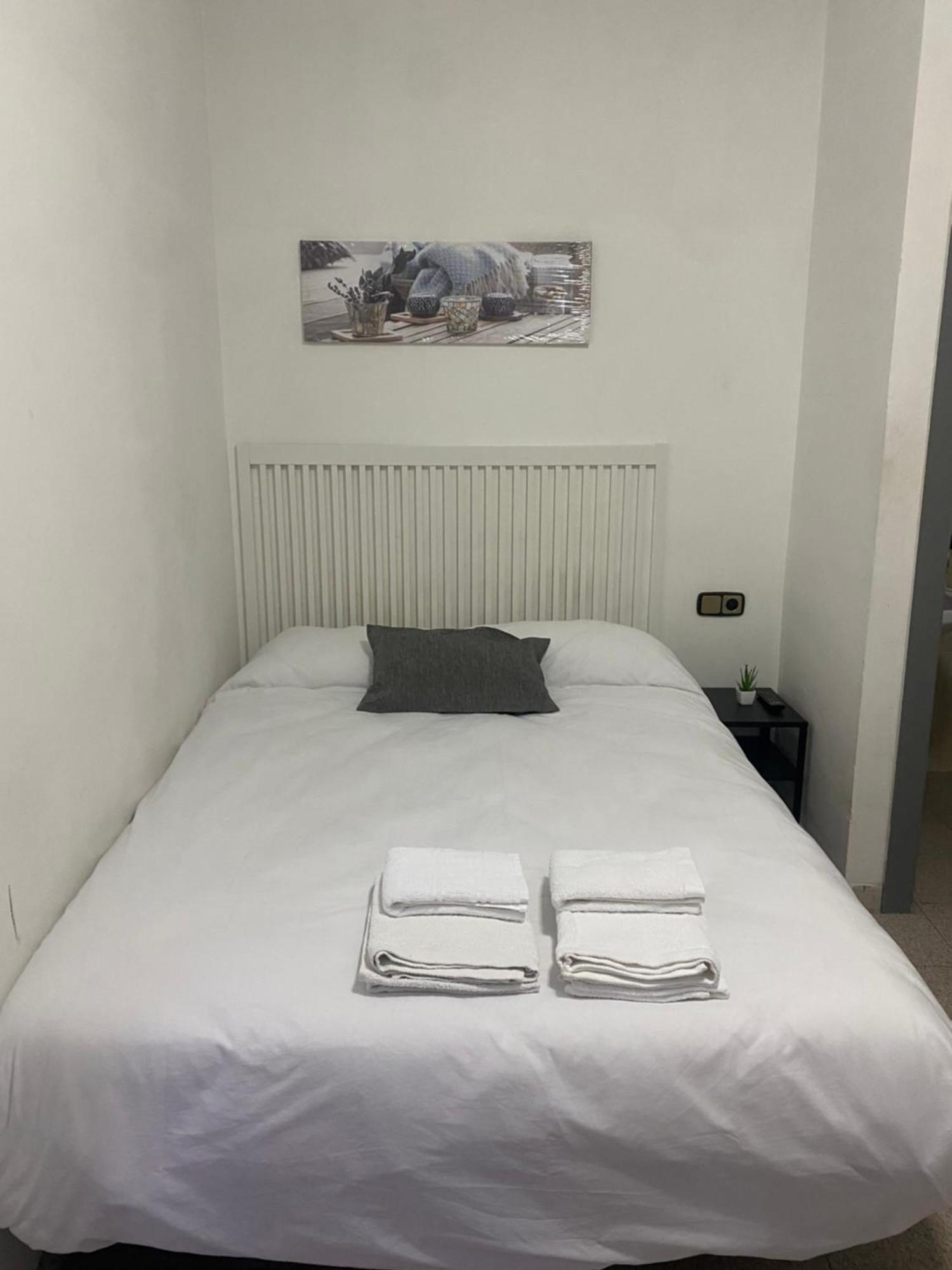 Hostal La Masia Manresa Szoba fotó